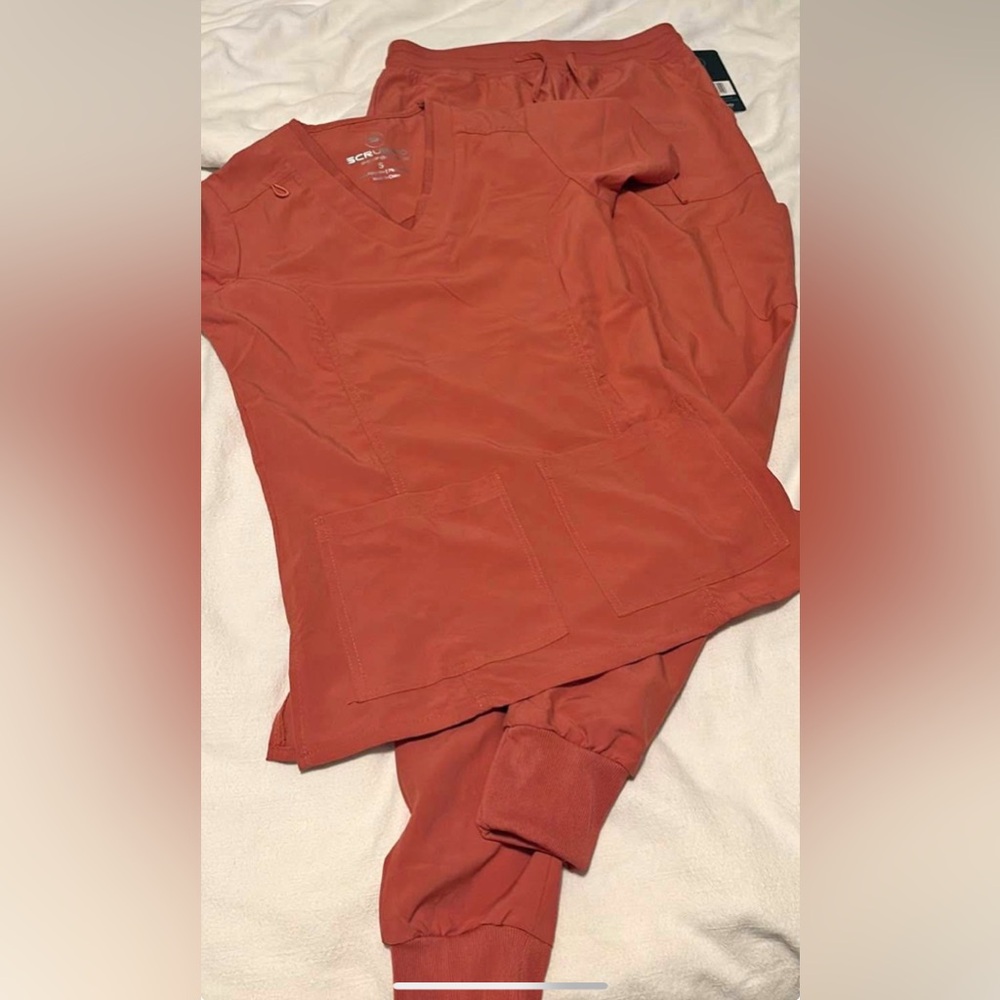 Scrub Set